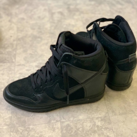 Nike heeled shoes